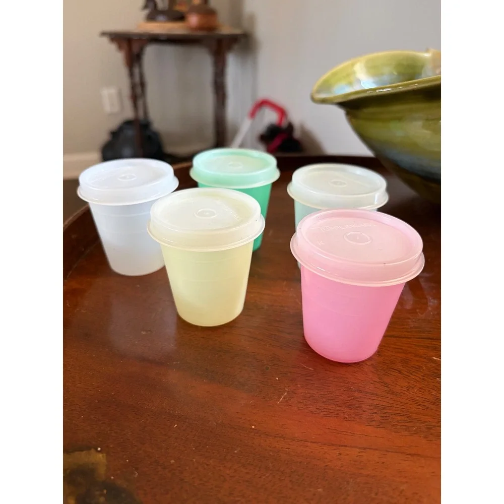 Tupperware Midget 2 oz Containers Set of 5 Pastel Colors with Lids Vintage 70's